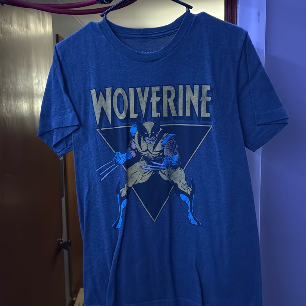 WOLVERINE TSHIRT - SIZE SMALL